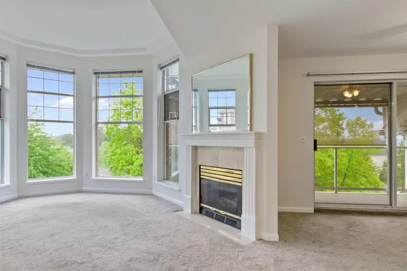 325 22611 116 AVENUE - photo 3 of 34