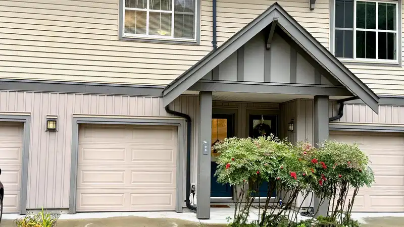 98 9525 204 STREET - photo 2 of 39
