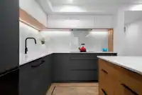 918 HOMER STREET - thumbnail 3