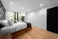 918 HOMER STREET - thumbnail 28