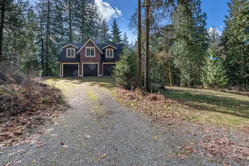 5028 SUMAS MOUNTAIN ROAD - photo 3 of 39