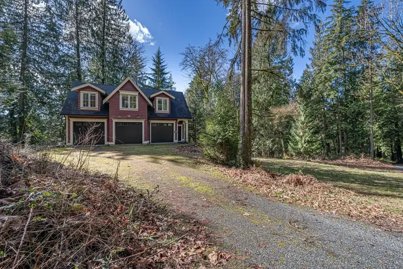 5028 SUMAS MOUNTAIN ROAD - photo 4 of 39