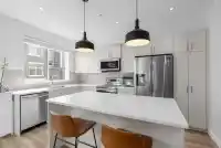 60 8371 202B STREET - thumbnail 1