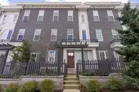 60 8371 202B STREET - thumbnail 2