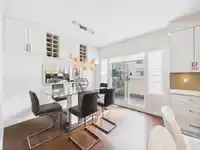 8 6700 RUMBLE STREET - thumbnail 9