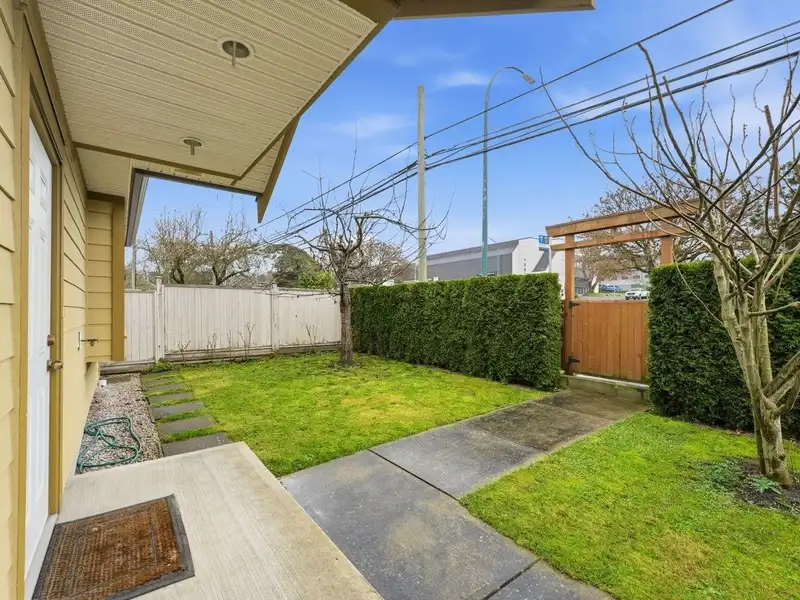 1115 BOUNDARY ROAD - photo 3 of 40