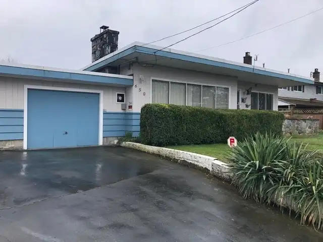650 CLARKE ROAD - photo 2 of 8