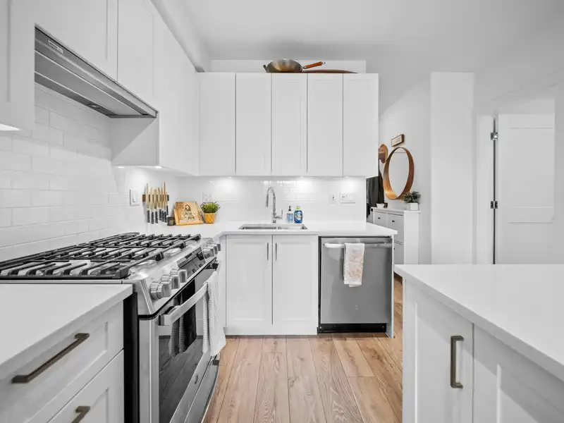 223 20673 78 AVENUE - photo 4 of 36