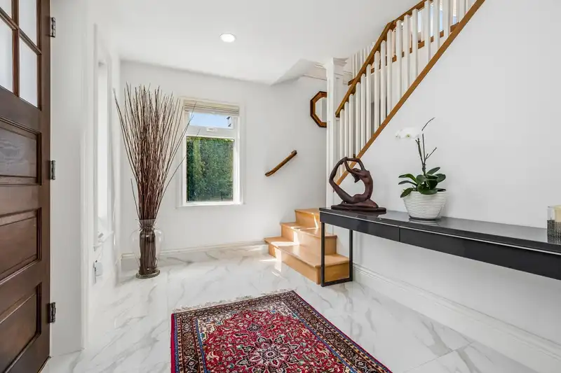 954 TUDOR AVENUE - photo 4 of 35
