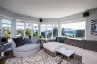 565 WILDWOOD CRESCENT - thumbnail 2