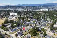 9656 125 STREET - thumbnail 4