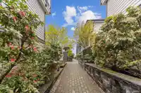 22 7039 MACPHERSON AVENUE - thumbnail 31
