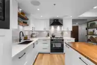 TH2 168 E ESPLANADE AVENUE - thumbnail 12