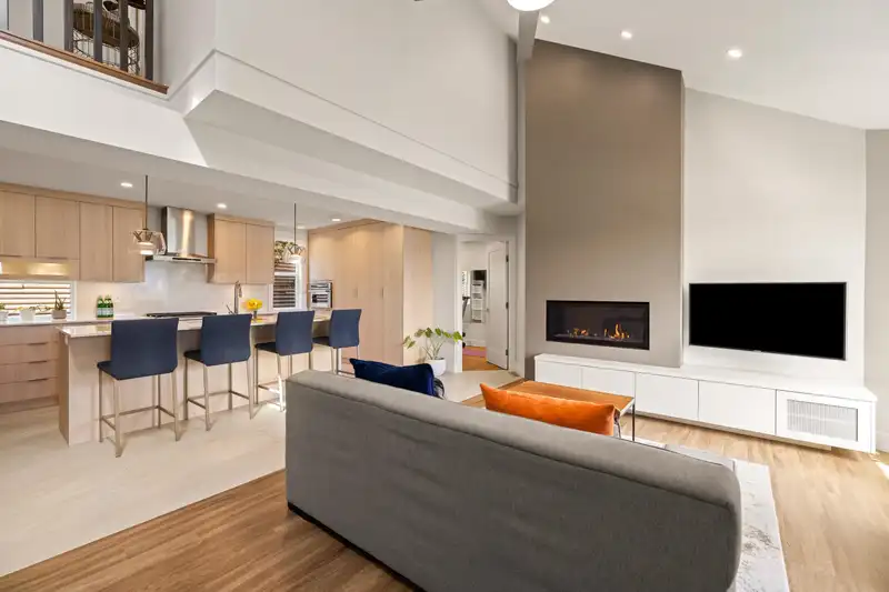 1314 DAIMLER STREET - photo 3 of 36