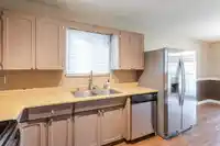 240 DAVIS CRESCENT - thumbnail 16