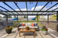 240 DAVIS CRESCENT - thumbnail 4