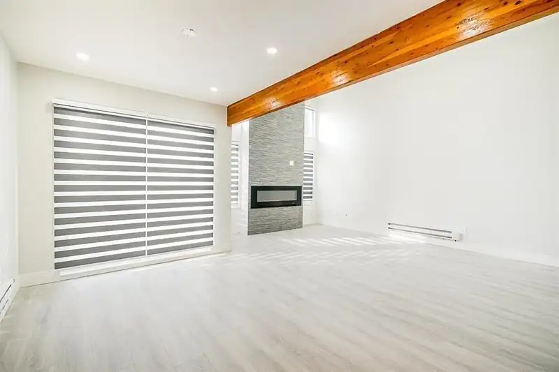 128 SPRINGFIELD DRIVE - photo 4 of 31