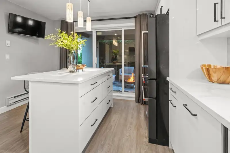 114 20448 PARK AVENUE - photo 2 of 28