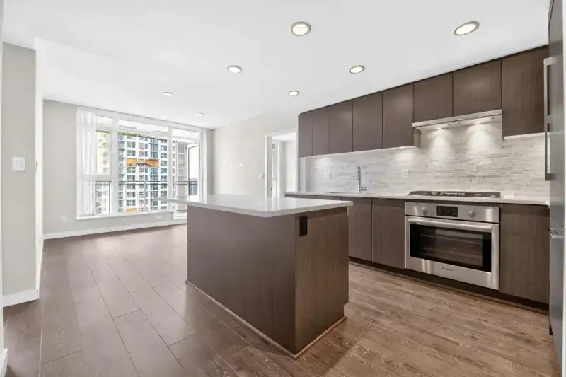 3607 1182 WESTWOOD STREET - photo 1 of 40