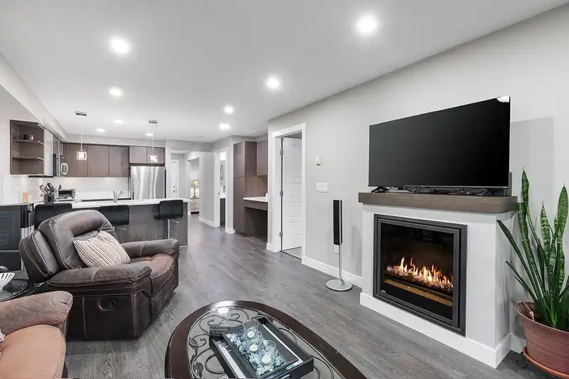 204 19936 56 AVENUE - photo 1 of 23