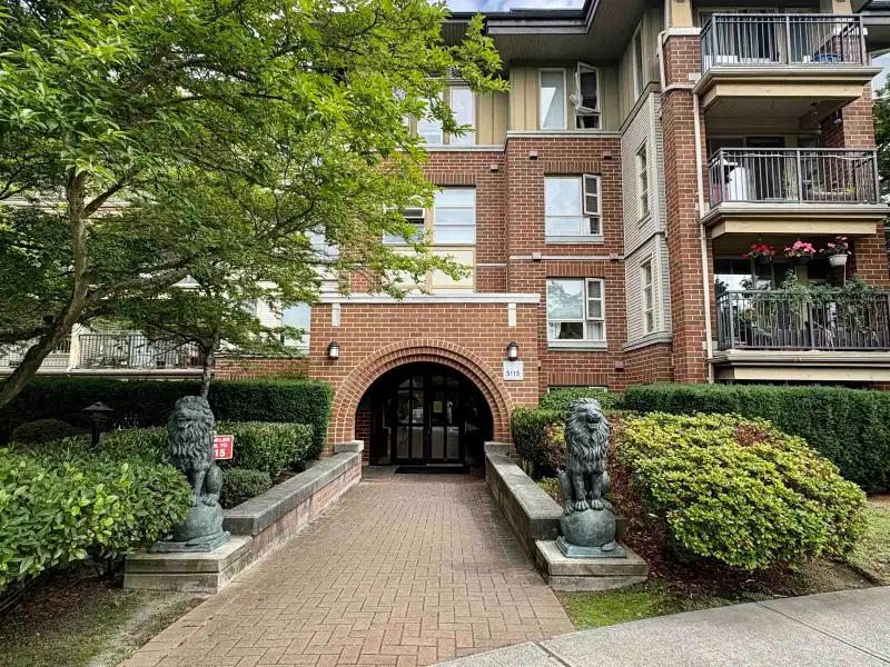1415 5115 GARDEN CITY ROAD - photo 1 of 9