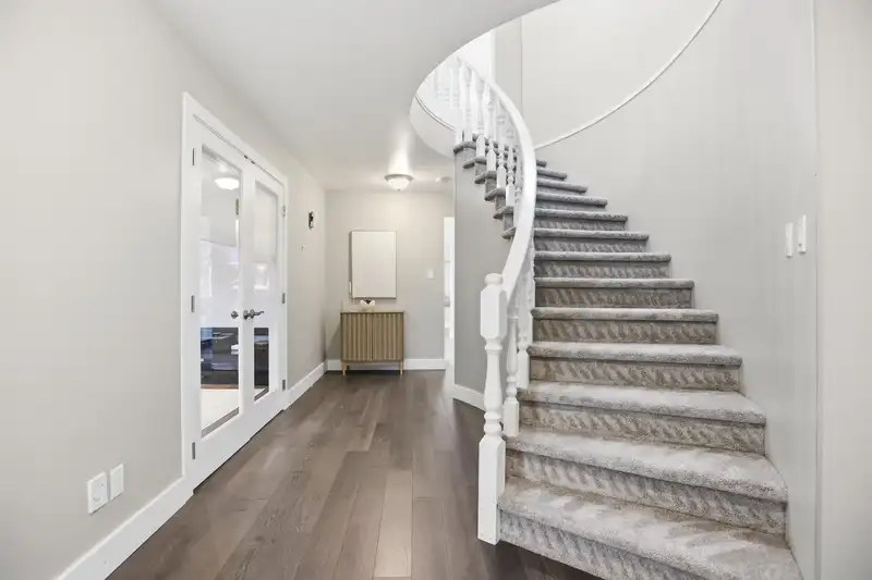 11858 WOODLYNN COURT - photo 3 of 40