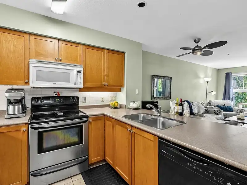 308 38 SEVENTH AVENUE - photo 3 of 20