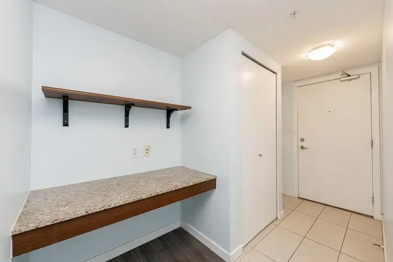1902 9888 CAMERON STREET - photo 4 of 40