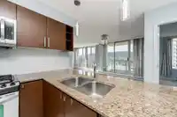 1902 9888 CAMERON STREET - thumbnail 7