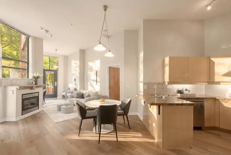 102 2228 MARSTRAND AVENUE - photo 1 of 32