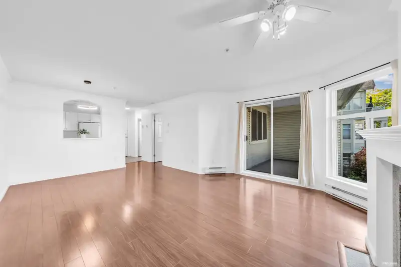 206 3638 RAE AVENUE - photo 4 of 28