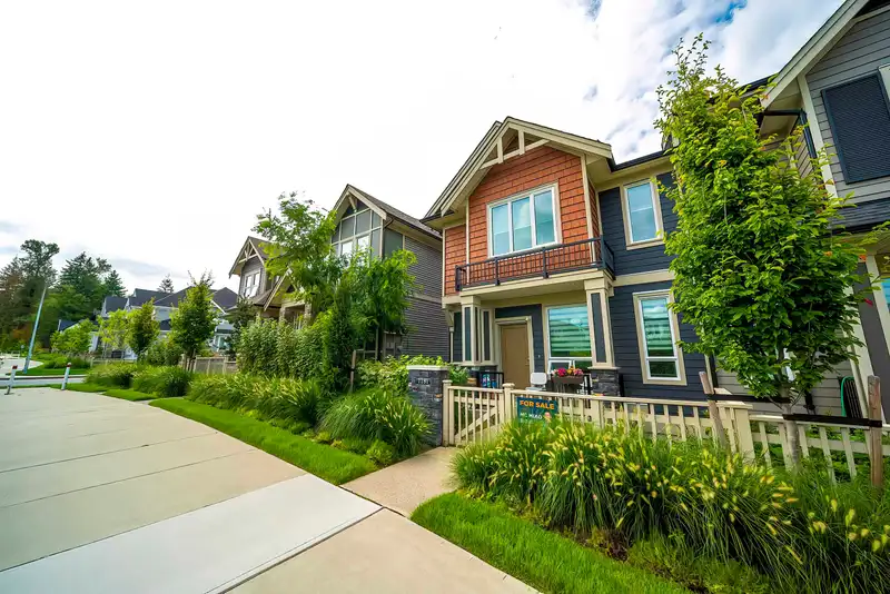 7781 206 STREET - photo 2 of 29