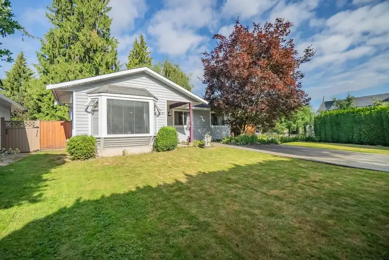 9131 212A PLACE - photo 1 of 31