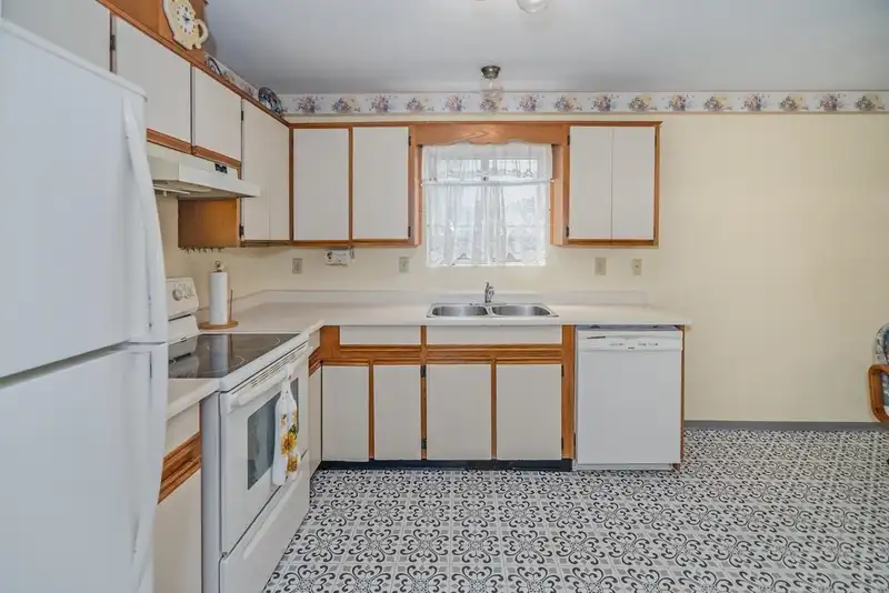 9131 212A PLACE - photo 4 of 31