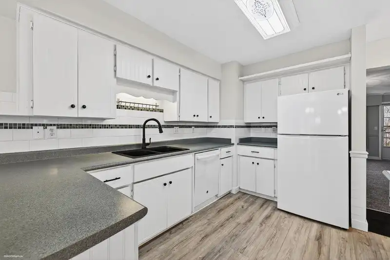 61 32959 GEORGE FERGUSON WAY - photo 3 of 37