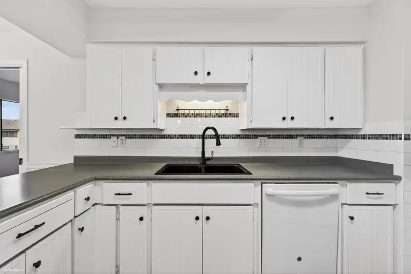 61 32959 GEORGE FERGUSON WAY - photo 4 of 37