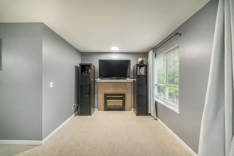 208 5355 BOUNDARY ROAD - photo 3 of 24