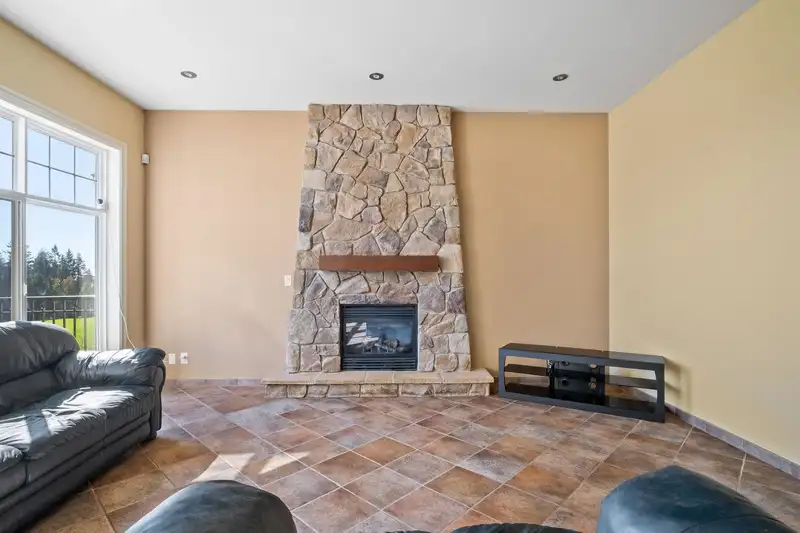 3233 CHARTWELL LANE - photo 2 of 40