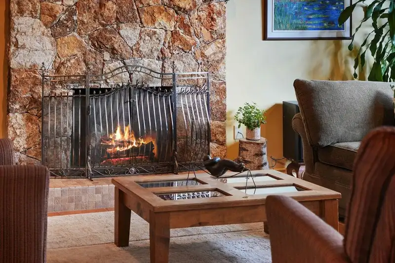 8131 CORLESS PLACE - photo 3 of 33