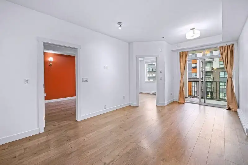401 20696 EASTLEIGH CRESCENT - photo 4 of 14