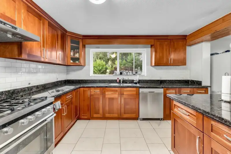 7674 BURRIS STREET - photo 4 of 22