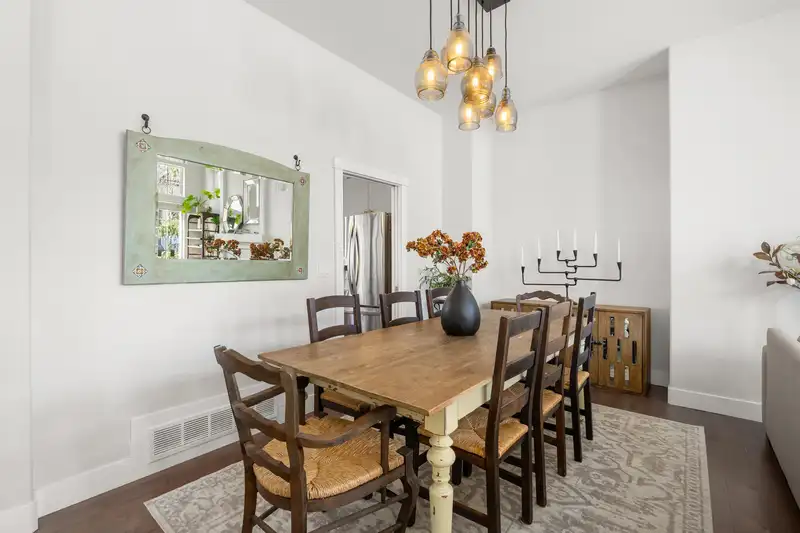 3459 152B STREET - photo 4 of 40