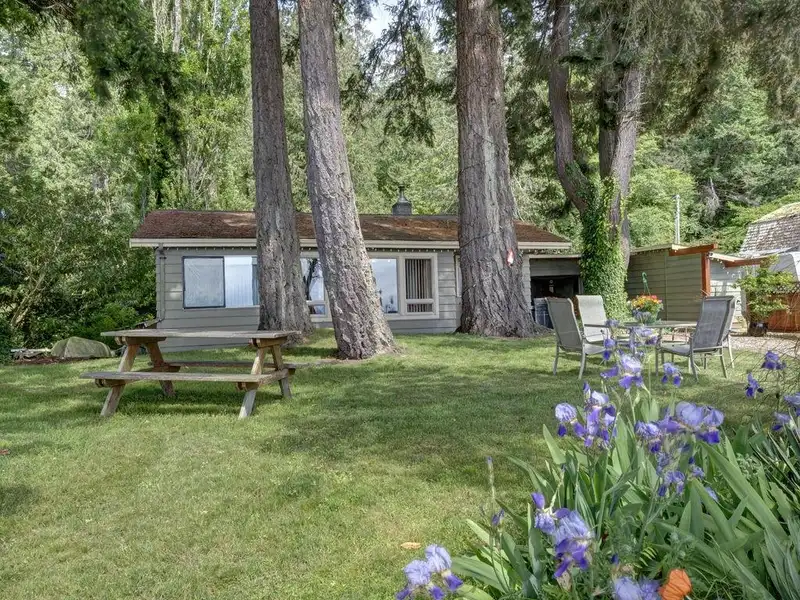 8622 MERRRY ISLAND ESPLANADE - photo 4 of 40