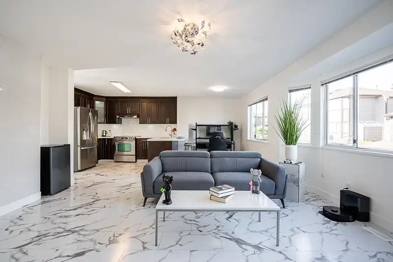 54 5380 SMITH DRIVE - photo 4 of 38