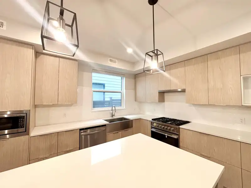 4766 SPRUCE WAY - photo 3 of 21