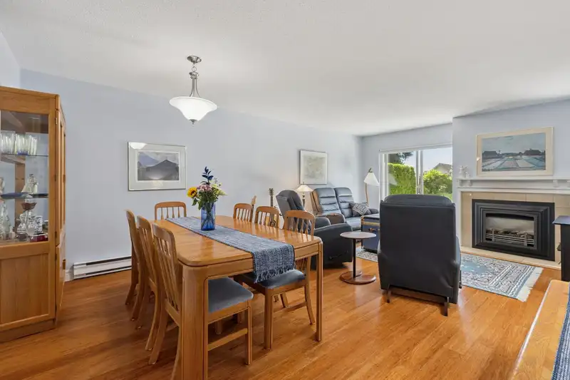 1518 MAHON AVENUE - photo 3 of 39