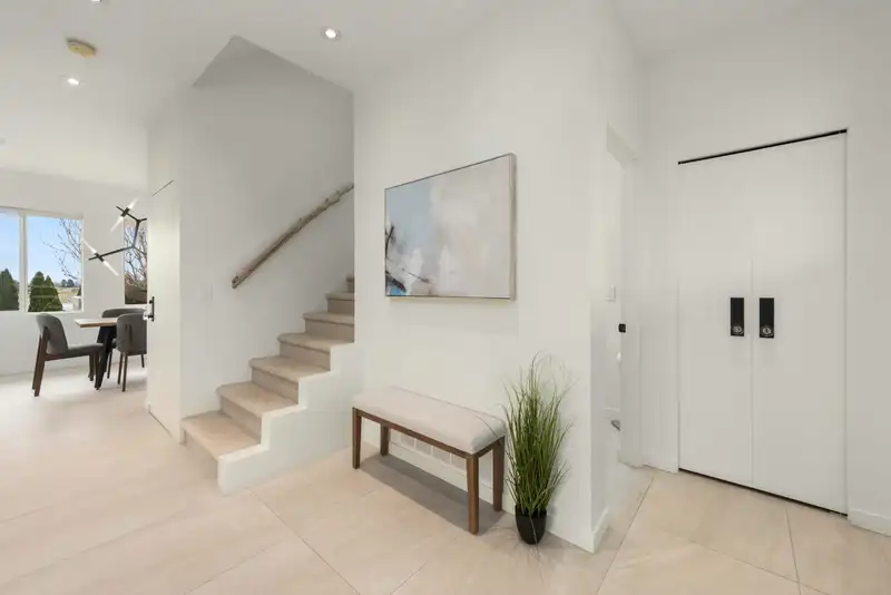 6371 LONDON ROAD - photo 2 of 25