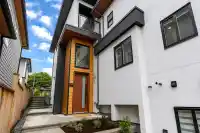 103 1045 QUADLING AVENUE - thumbnail 2