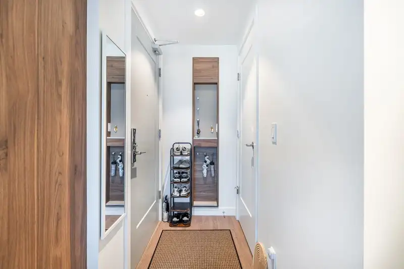 2101 1045 AUSTIN AVENUE - photo 3 of 26