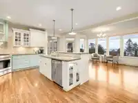 14008 MARINE DRIVE - thumbnail 8